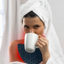 Aurelux™ LED red light therapy neck deck (black)